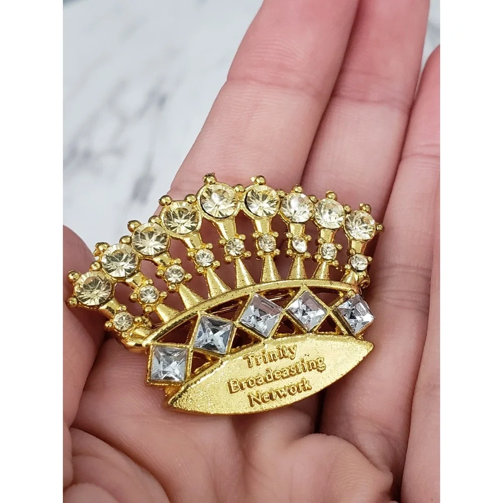 Trinity Broadcasting Network Rhinestone‎ Crown Brooch Pin Gold Tone Christian TV
